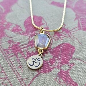 KBD Gold Tone Rutilated Quartz Om Symbol Pendant Necklace Snake Chain Adjustable